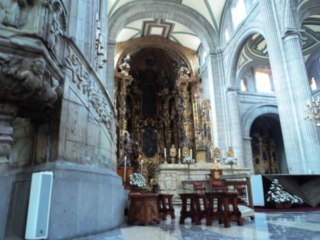 * Altar
- Altare